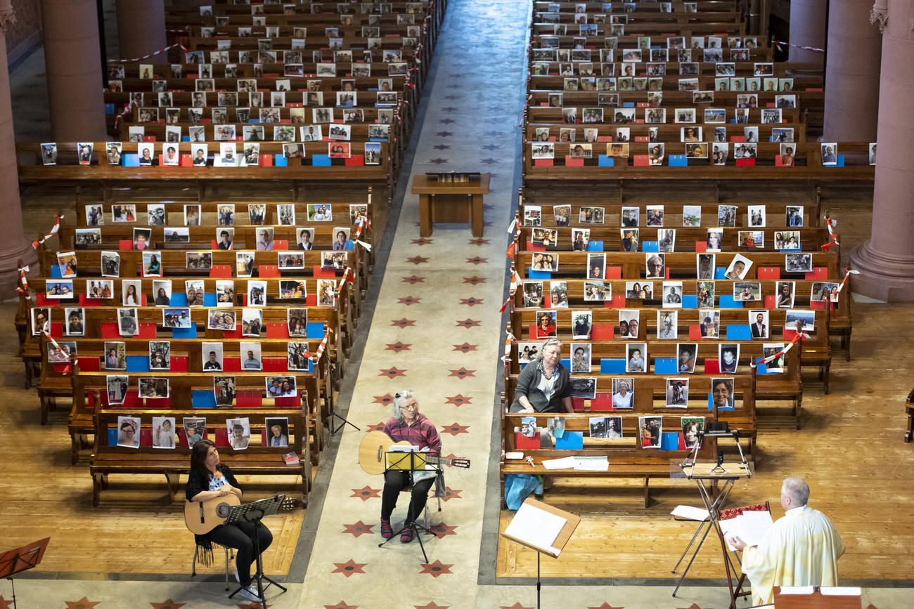 une église vide