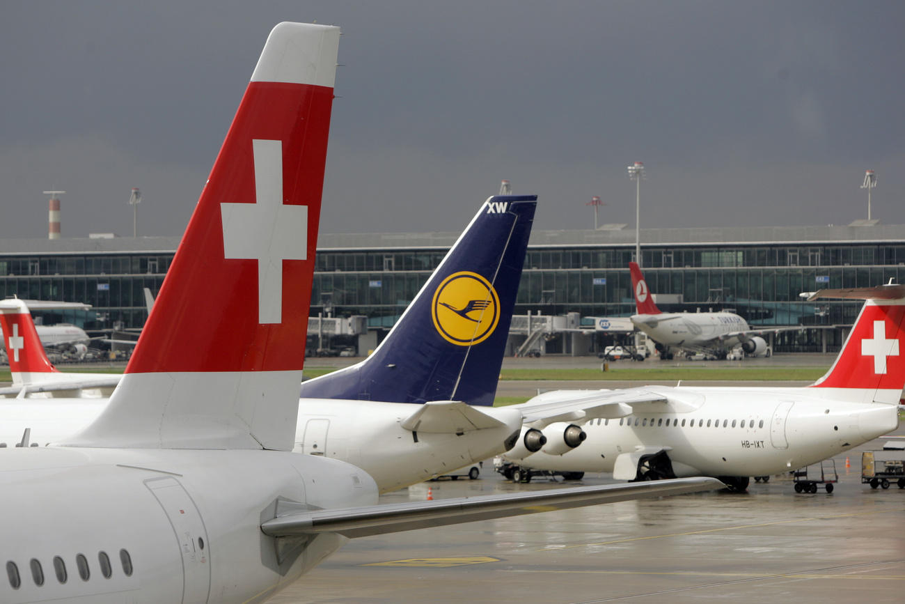 Trois avions de Swiss et Lufthansa
