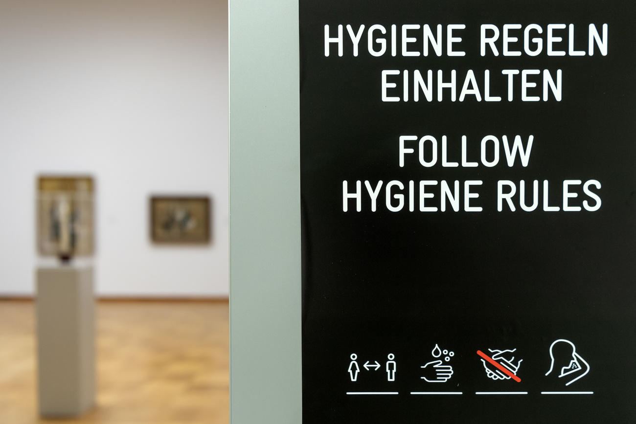 cartello con la scritta rispettare le regole di igiene
