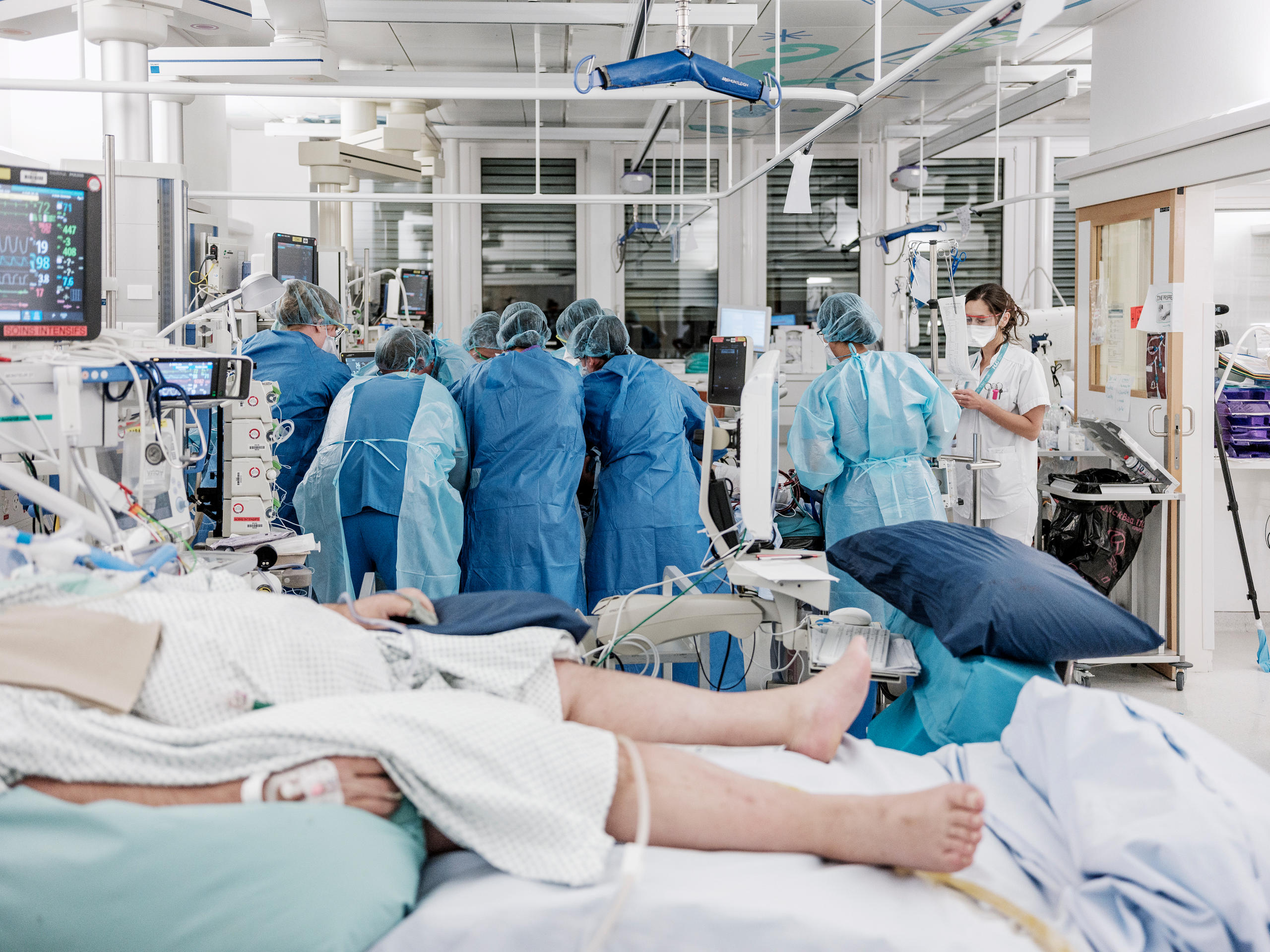 Geneva University Hospital intensive care unit