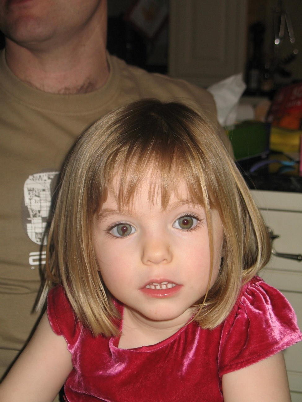 Maddie McCann scomparsa il 3 maggio 2007 in Algarve.