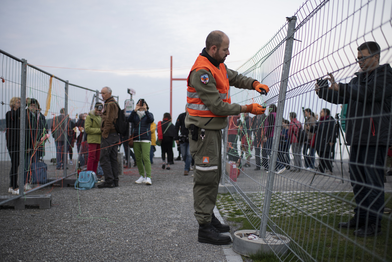 Dismantling of the border fence between Kreuzlingen (Switzerland) and Konstanz (Germany)