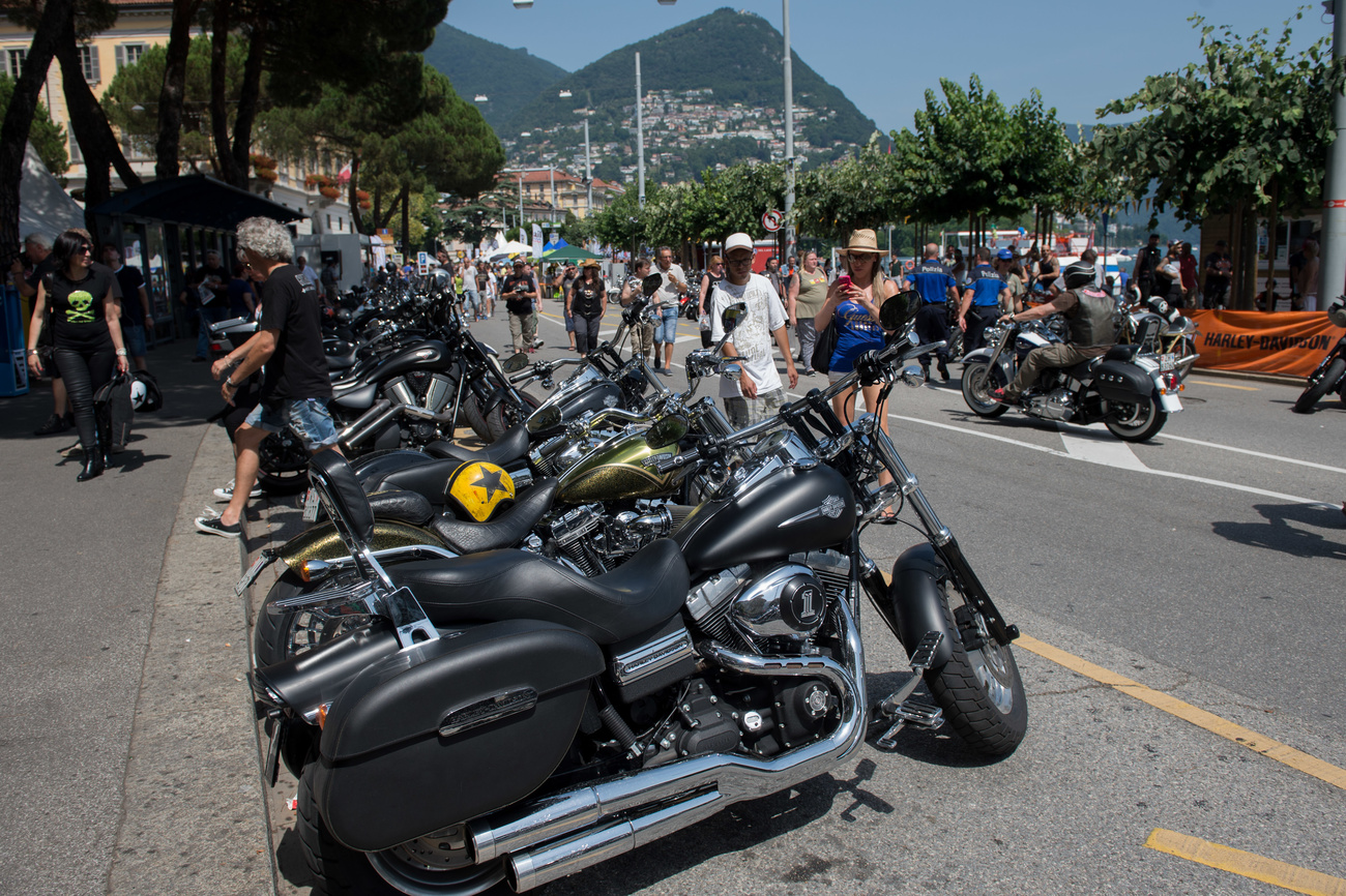 Moto posteggiate a Lugano