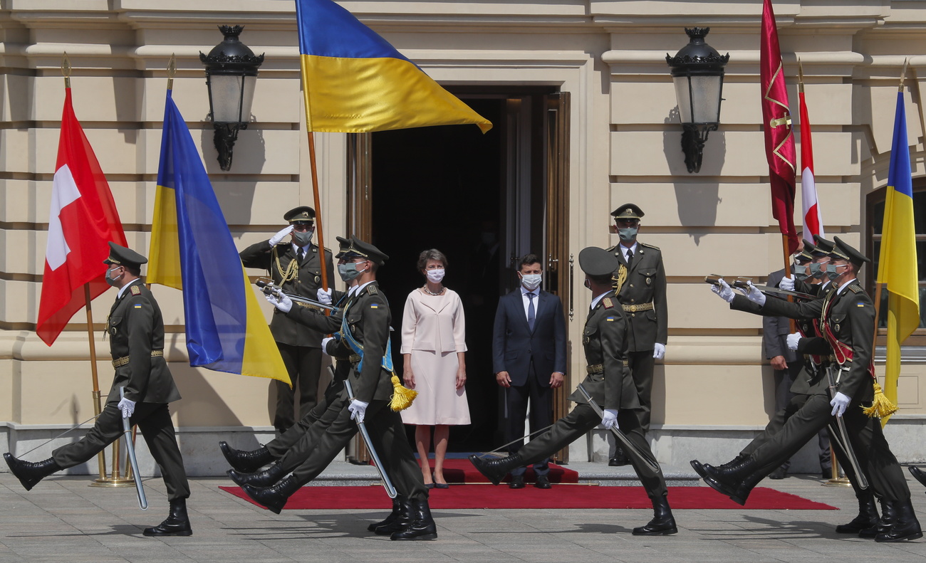 Guardia d onore davanti a presidenti