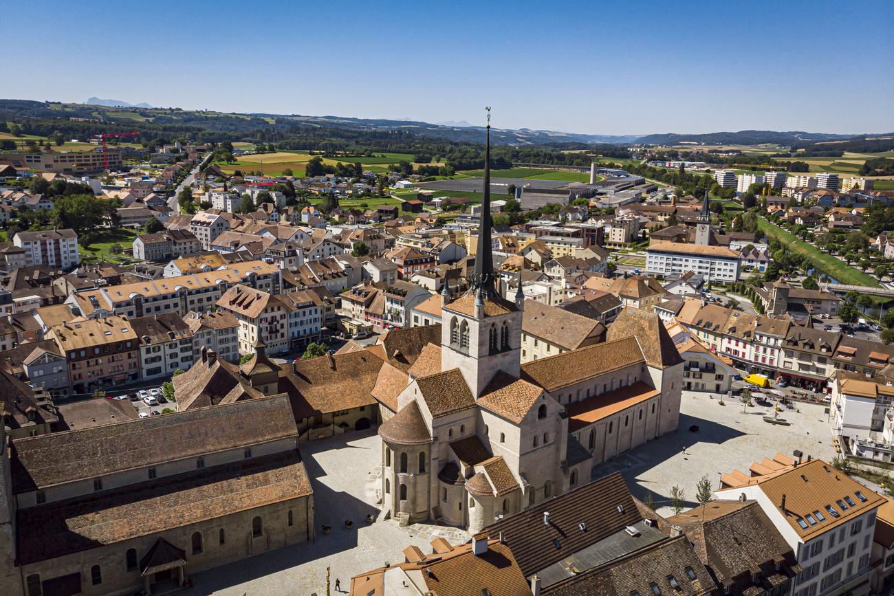 Vue aérienne de l abbatiale de Payerne