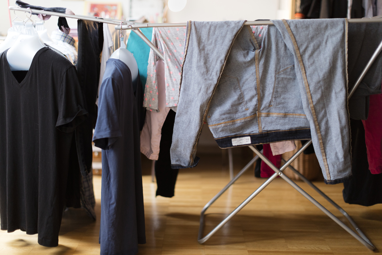 washing hangs to dry