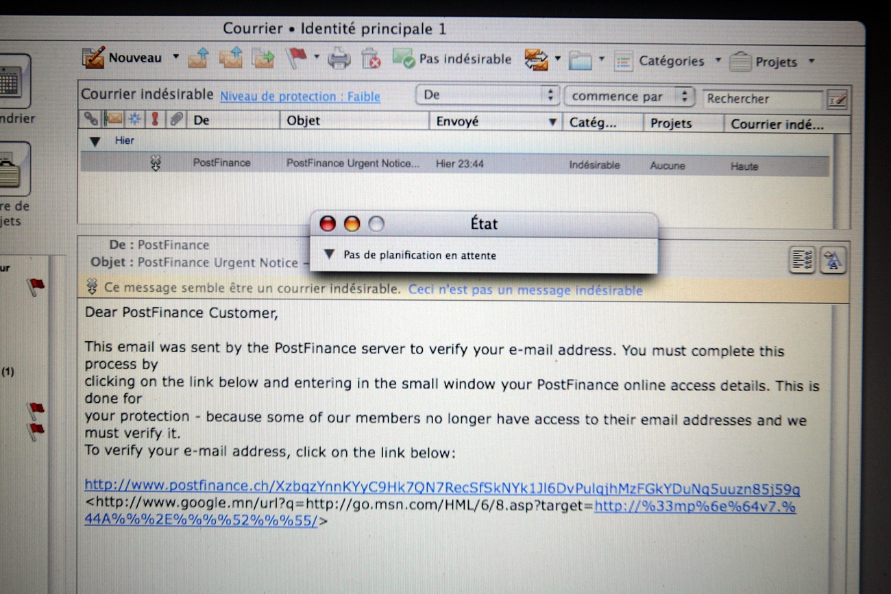 Copy of a fake email sent to PostFinance customers