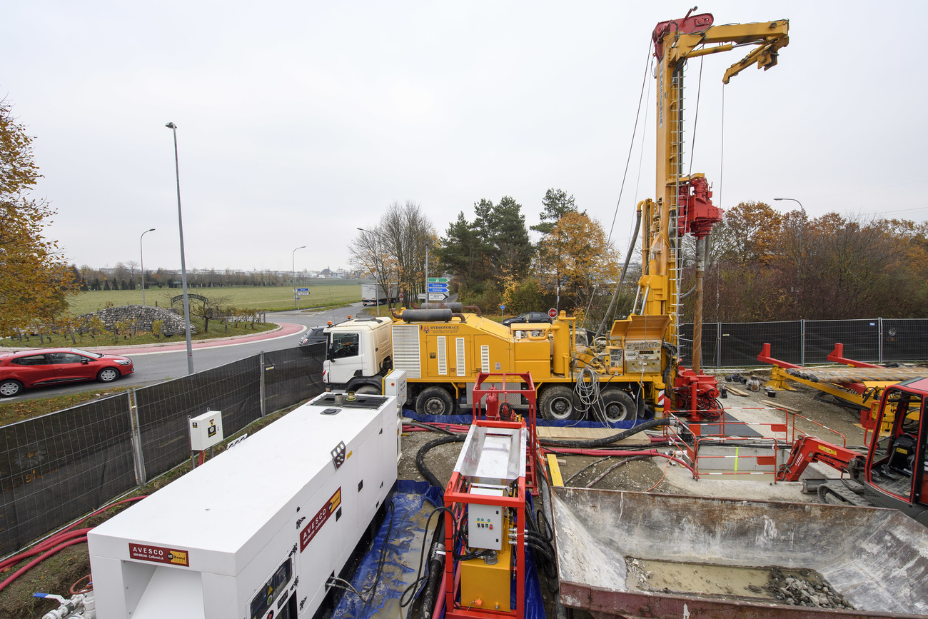 Un chantier de forage exploratoire.