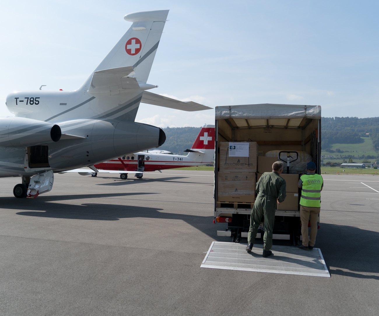 Un avion contenant de l aide humanitaire a quitté la Suisse vendredi pour le camp de réfugiés incendié de Moria, en Grèce.