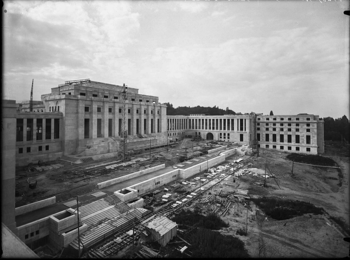 パレ・デ・ナシオンの建設工事。1934年6月