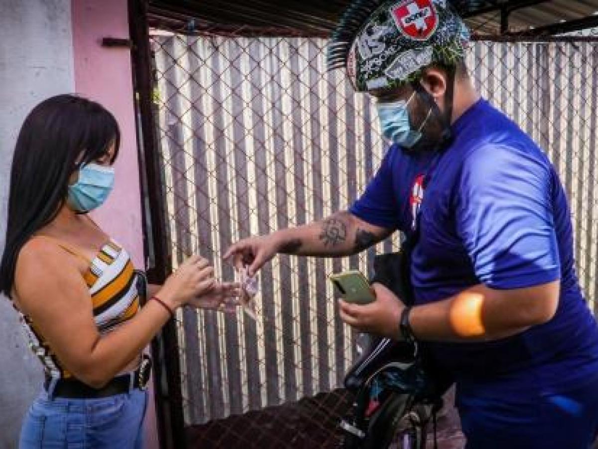 Las remesas con bitcoins llegan a Cuba montadas en bicicleta - SWI  swissinfo.ch