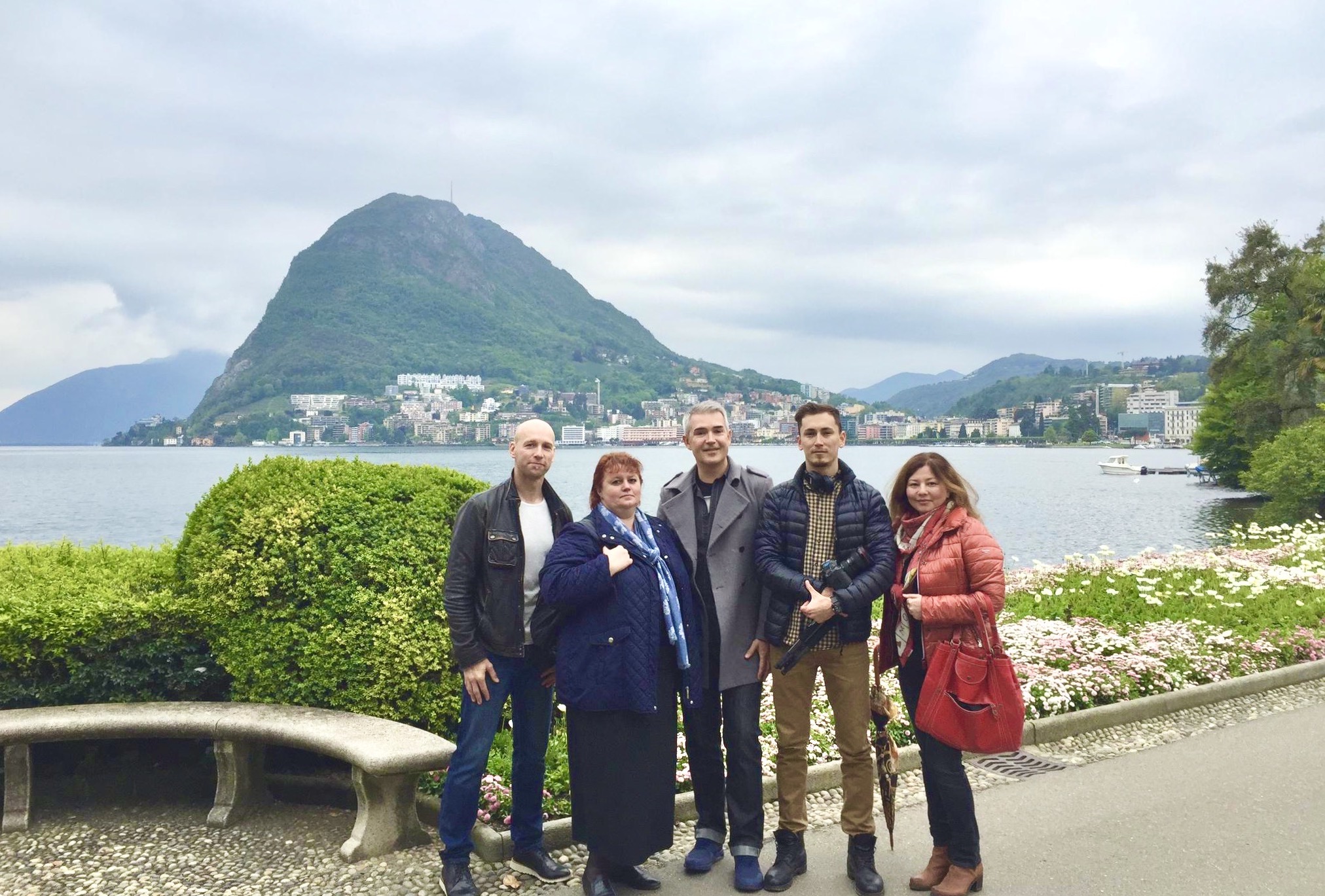 группа людей