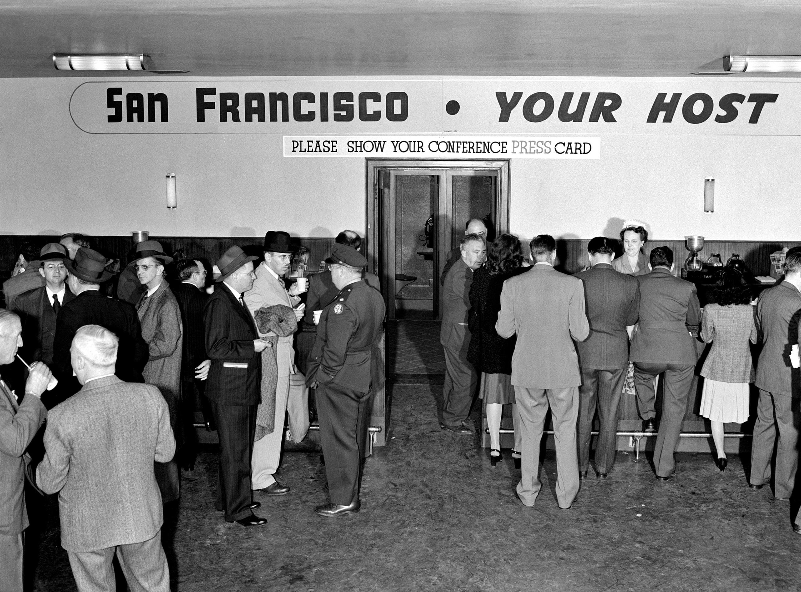 国連憲章の調印を取材したジャーナリストが頻繁に訪れたスナックバー。1945年6月