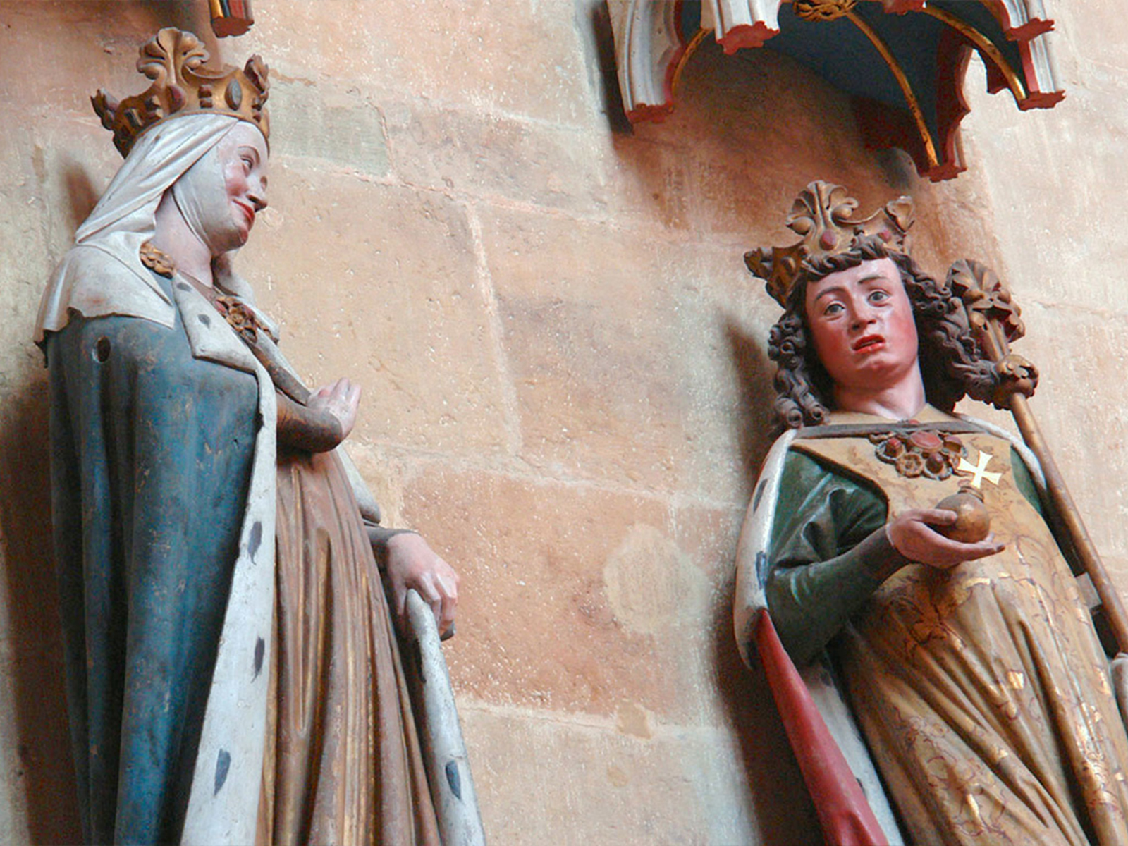 Statuen von Adelheid und König Otto