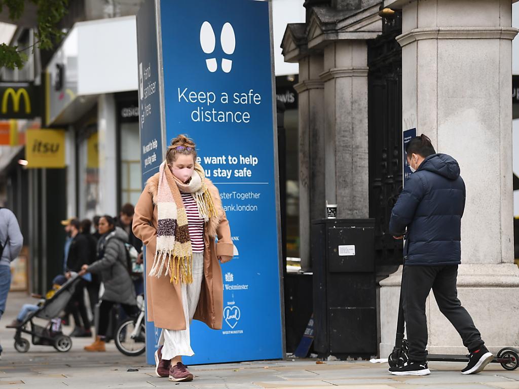 Nouvelles restrictions pour la moitié de la population anglaise SWI