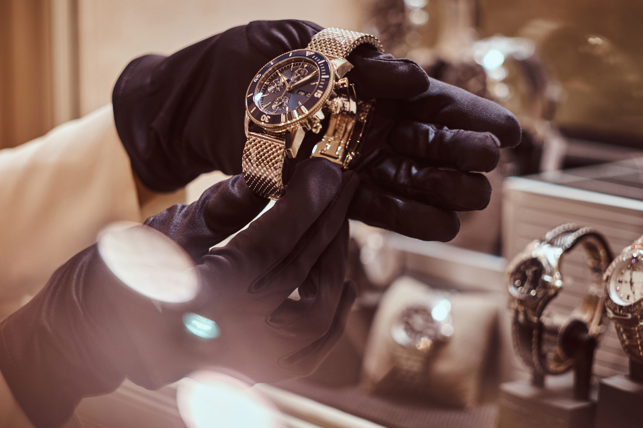 在网上购买高档二手手表逐渐成为当下趋势。