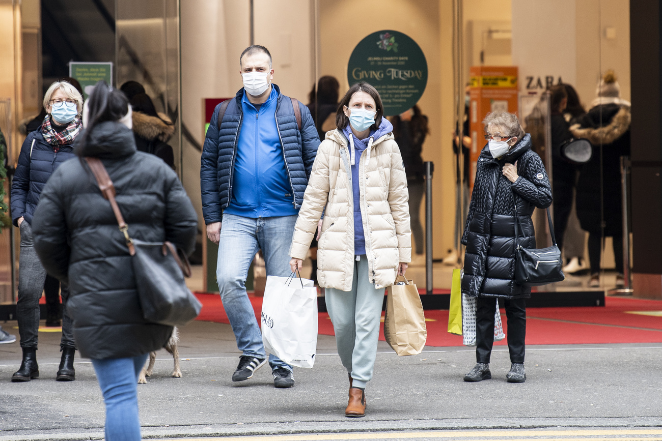 Affollate le strade del centro di Zurigo per il Black Friday