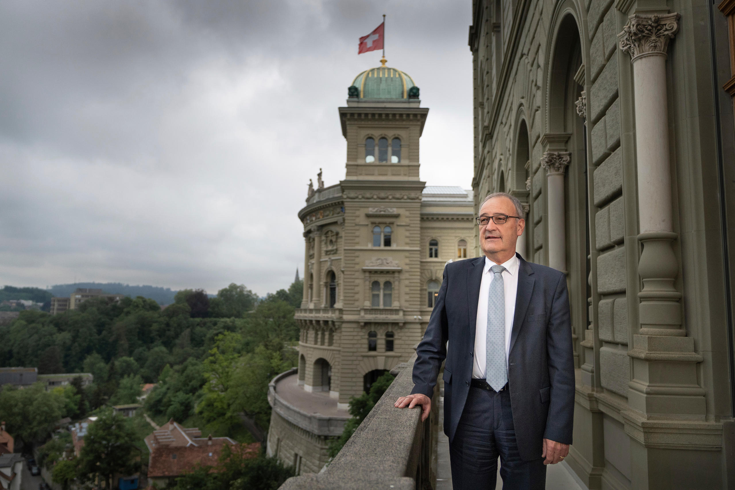 Guy Parmelin auf dem Balkon des Bundeshauses.