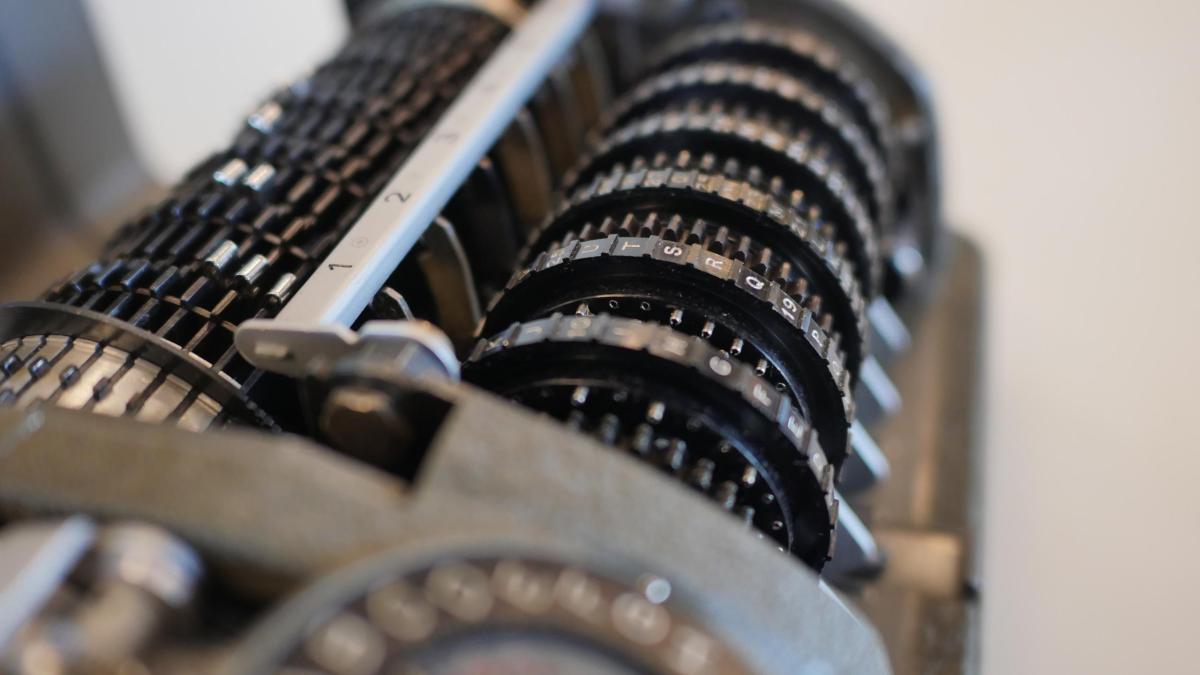 Die Crypto-AG: Ein Spionage-Thriller aus dem Kalten Krieg - SWI swissinfo.ch