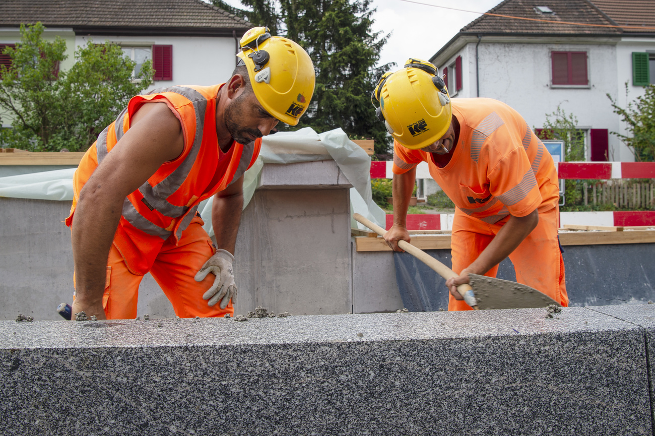 Lavoratori impegnati in un cantiere edile