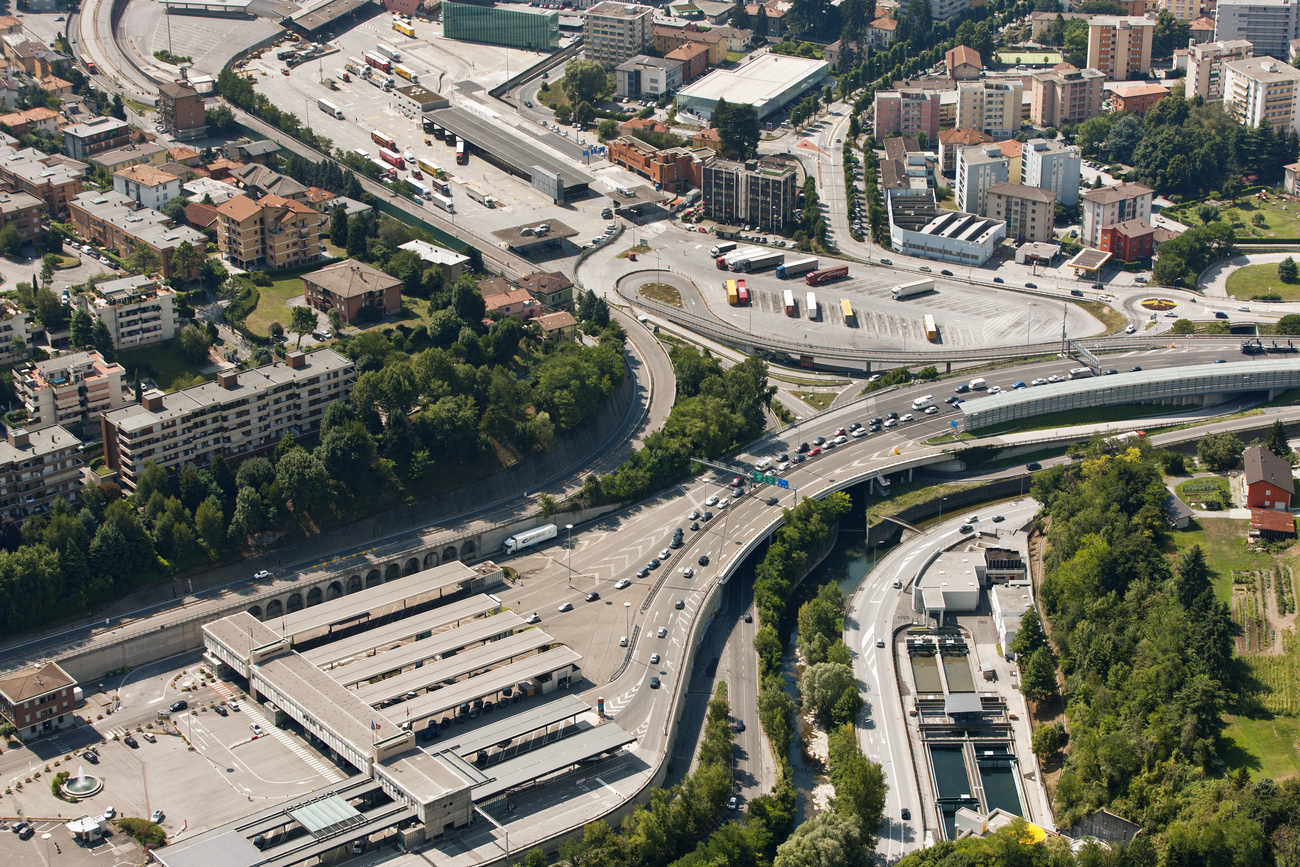 La dogana autostradale di Chiasso Brogeda