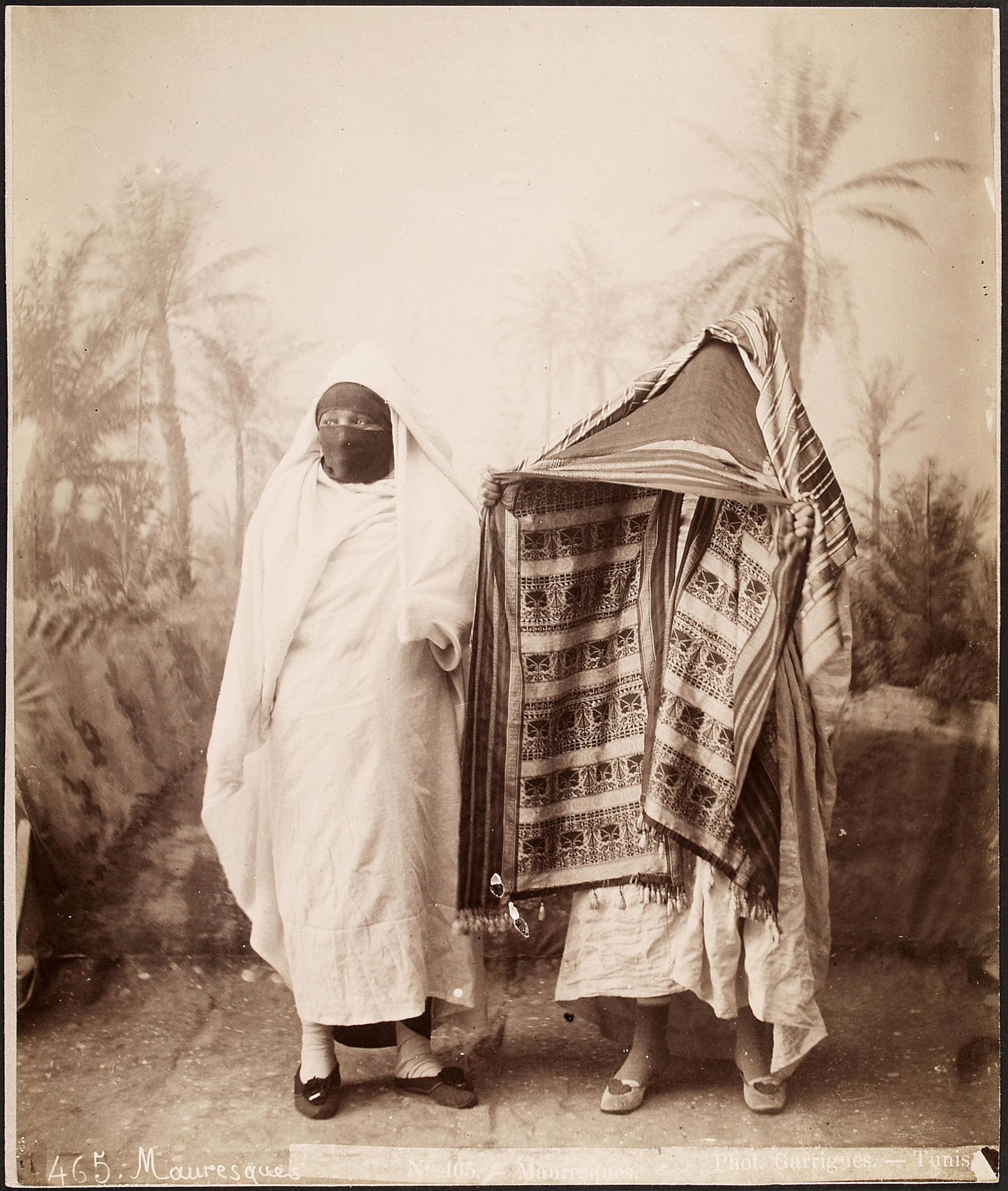 Mauresques, mulheres tunisianas, foto de J. André Garrigues, Tunísia, cerca de 1885.