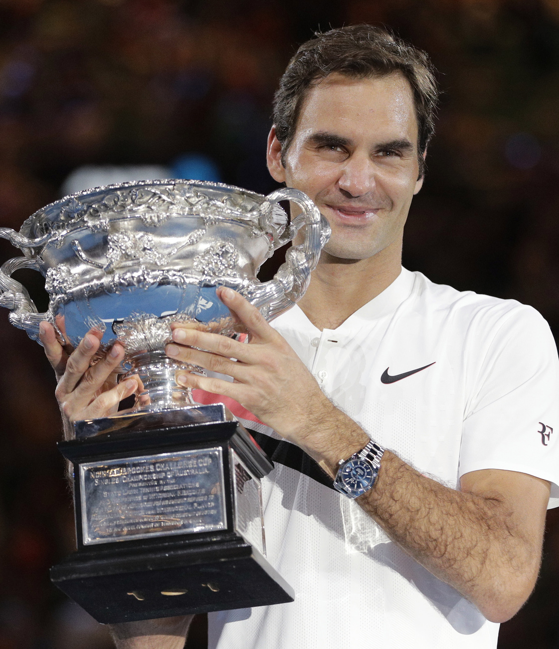 Roger Federer mit Pokal
