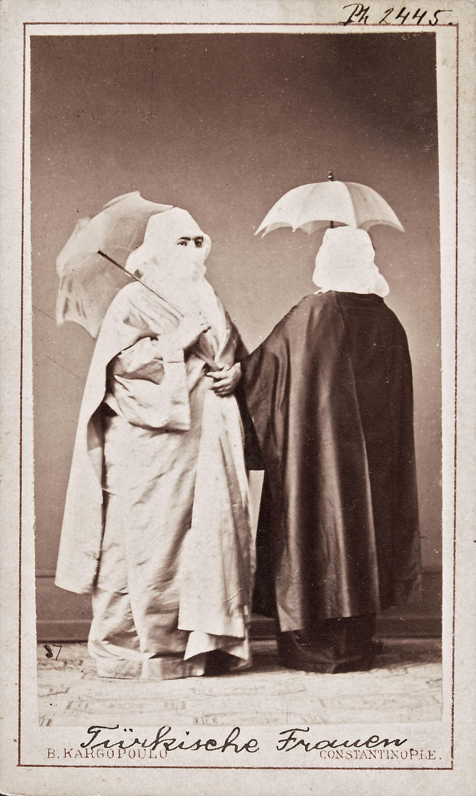 Türkische Frauen, Turkish women, Basile Kargopoulo, Istanbul, around 1870.