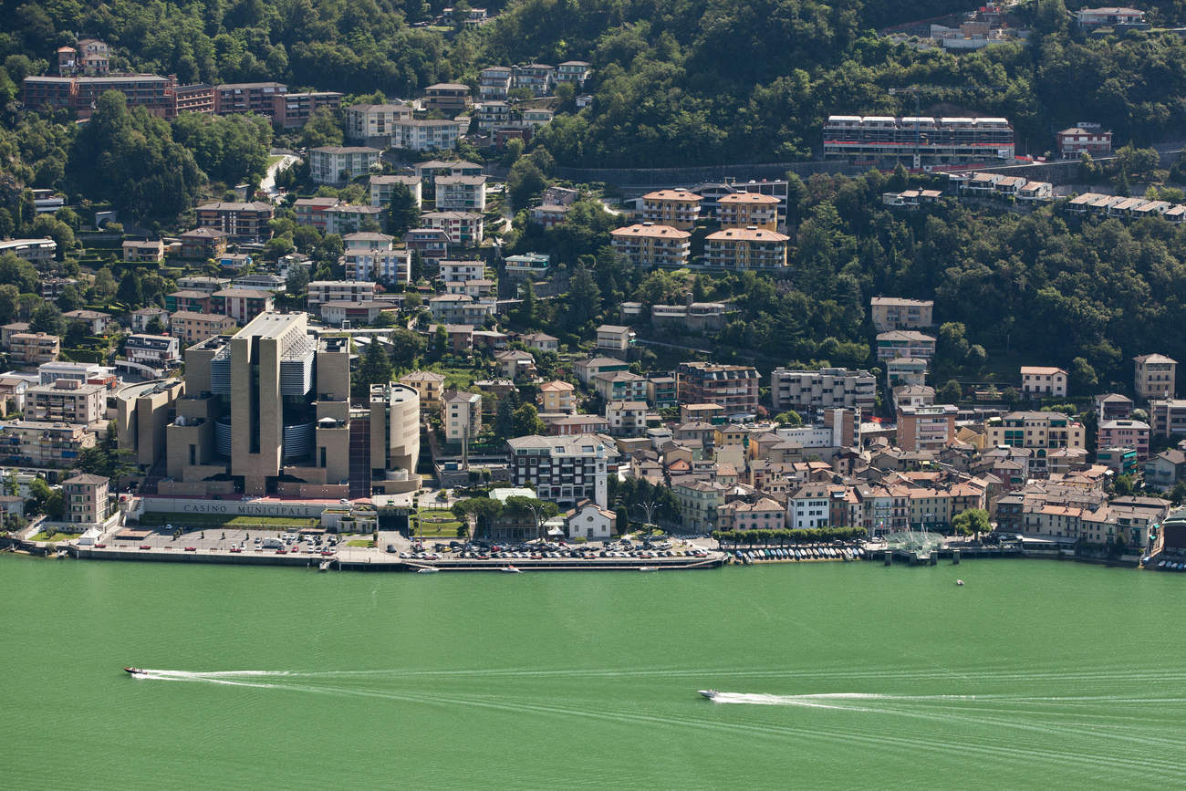 Campione d Italia vista dal lago