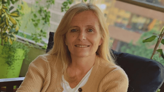 Frau