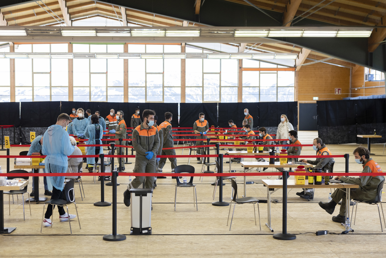 La protezione civile ha organizzato tamponi su grande scala