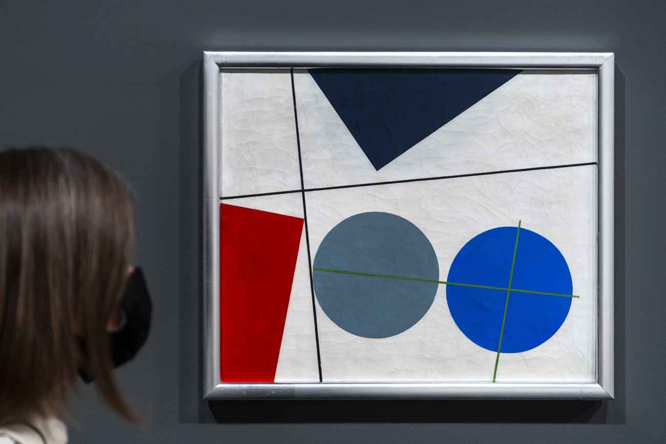 Un opera di Sophie Taeuber-Arp esposta a Basilea.