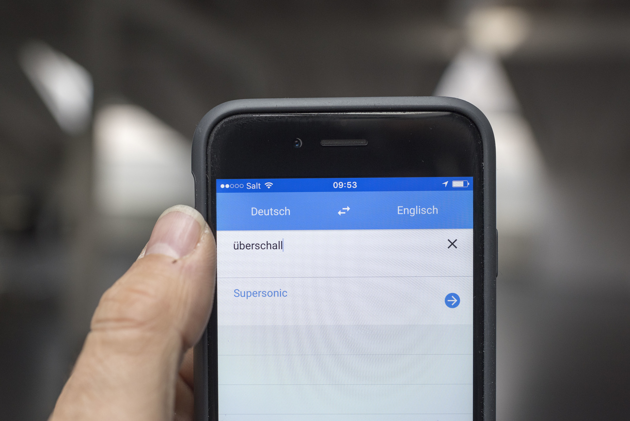 Un app di traduzione su un telefonino
