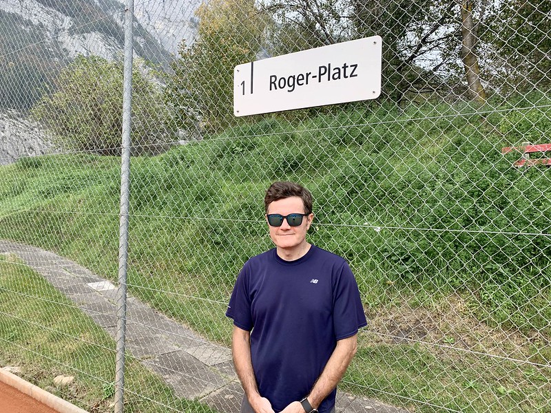 Dave Seminara on a tennis court