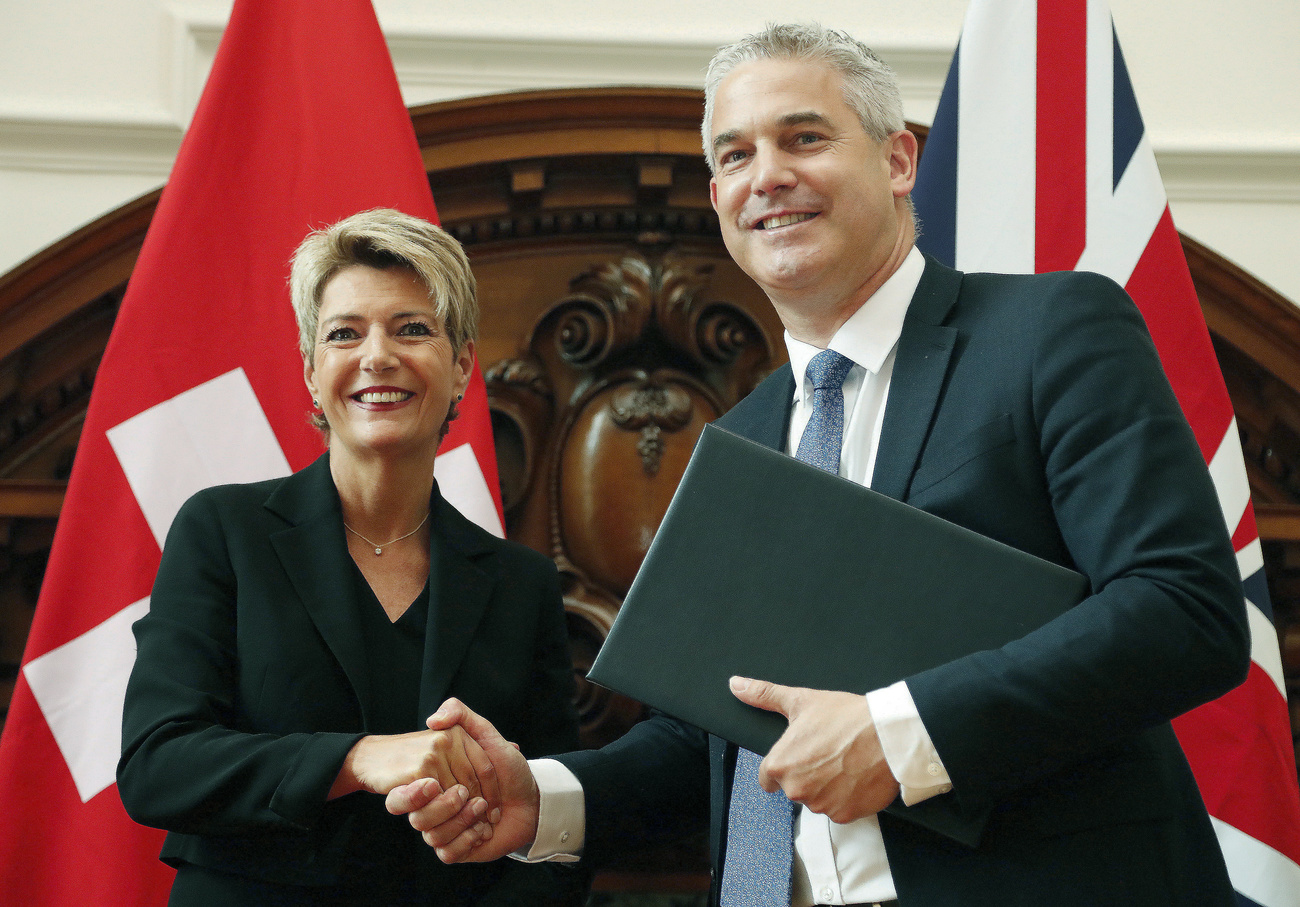 Swiss and UK ministers