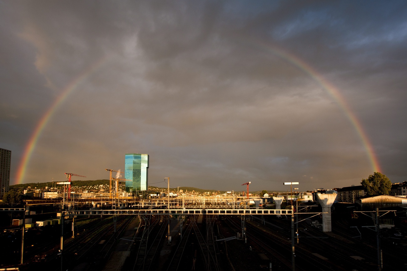 Regenbogen über Zürich