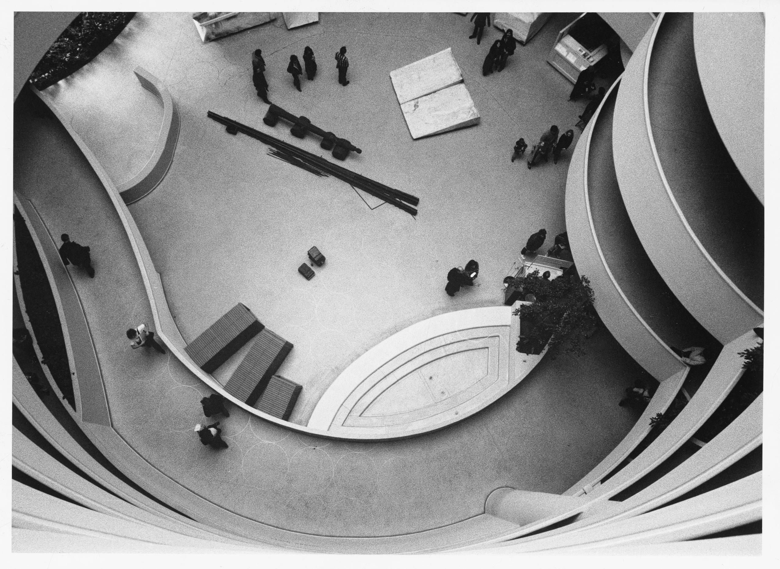 Vista da exposição de Beuys no museu Guggenheim, Nova York, 1979