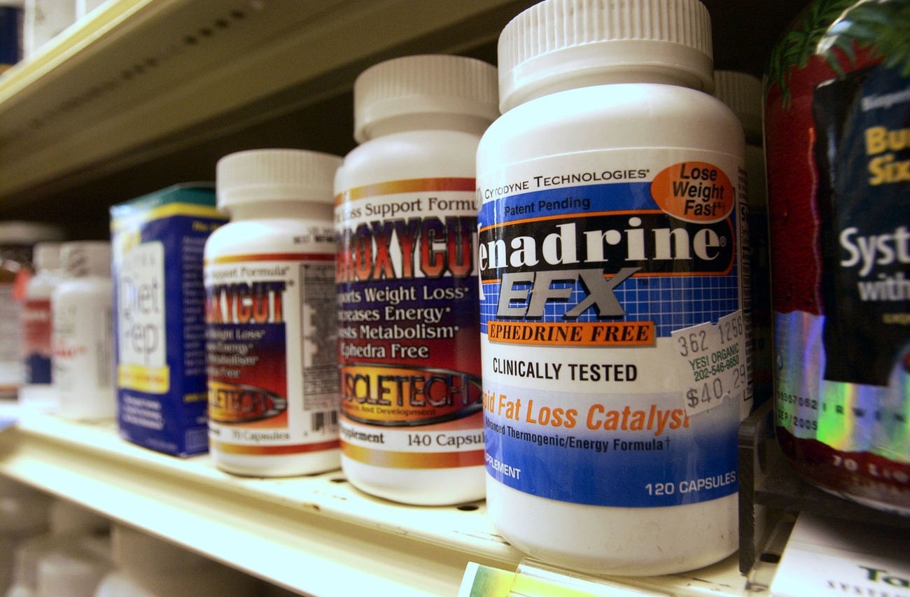 Diversi tipi di pillole per dimagrire.