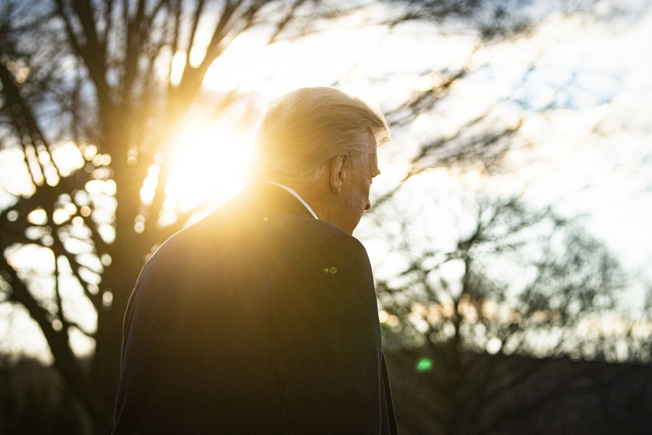 Donald Trump durante un tramonto