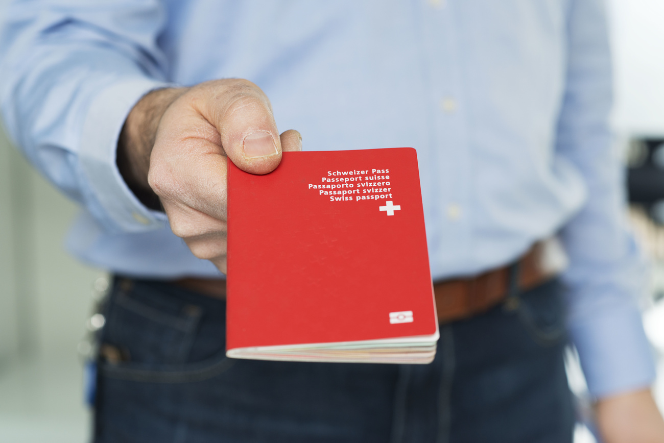 Il passaporto svizzero.