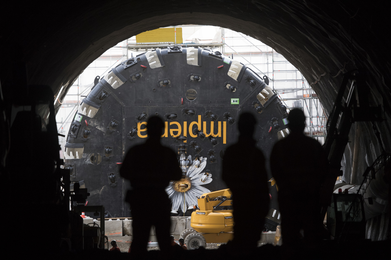 Il cantiere di Implenia allo sbocco di una galleria.