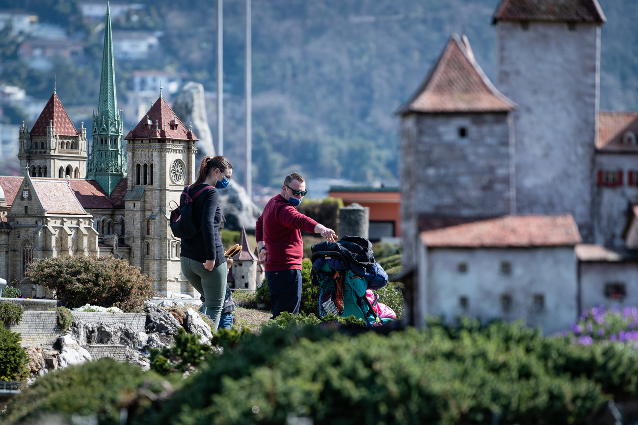 turisti alla swissminiatur