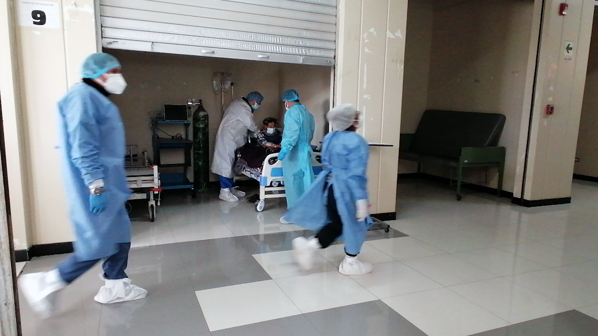 Gruppe von Angestellten im Espinar-Krankenhaus