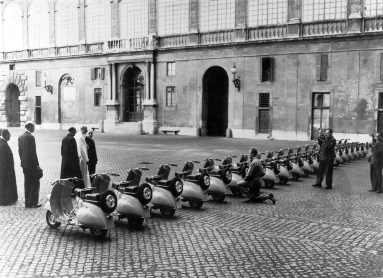 Vespas im Vatikan