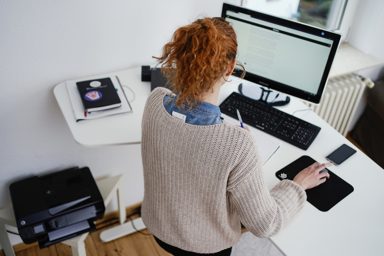 une femme au travail