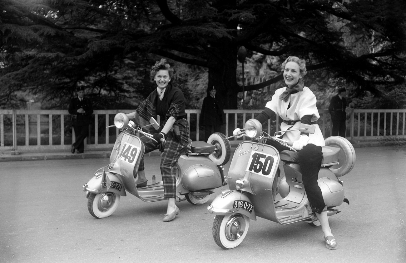 Wettbewerb der motorischen Eleganz: Paris, Bois de Boulogne, im Juni 1951.