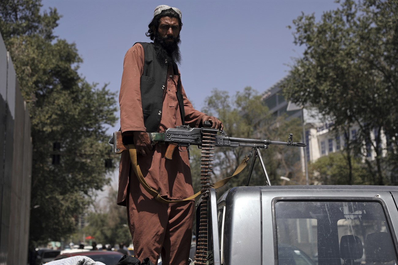 Un combatiente talibán en Kabul