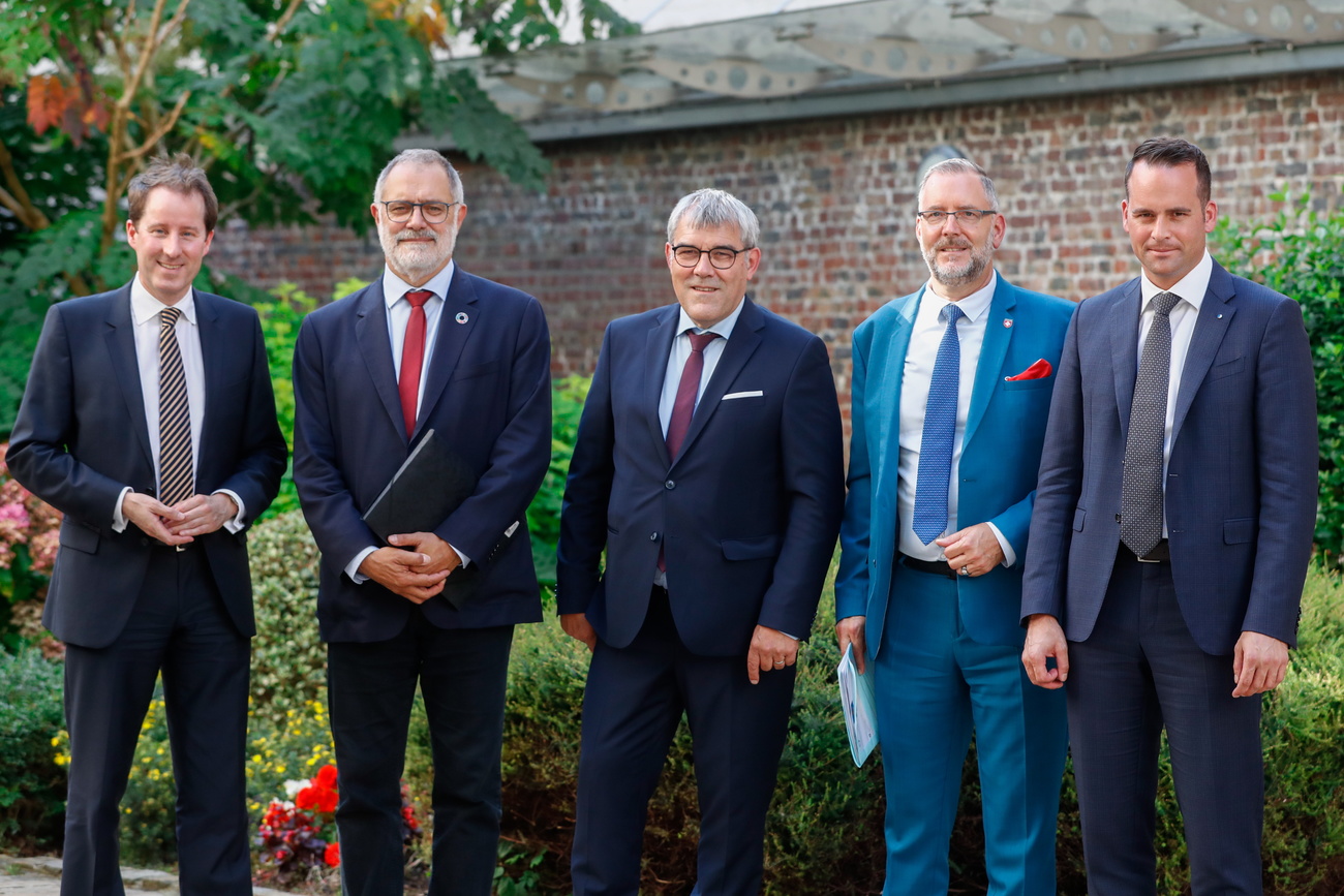 Fünf Männer