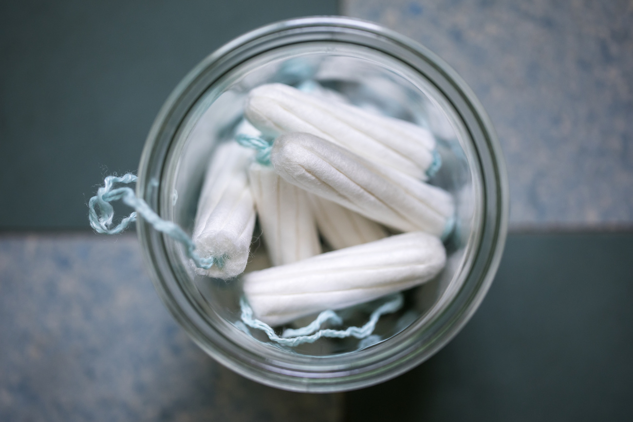 Diversi tamponi in un vasetto