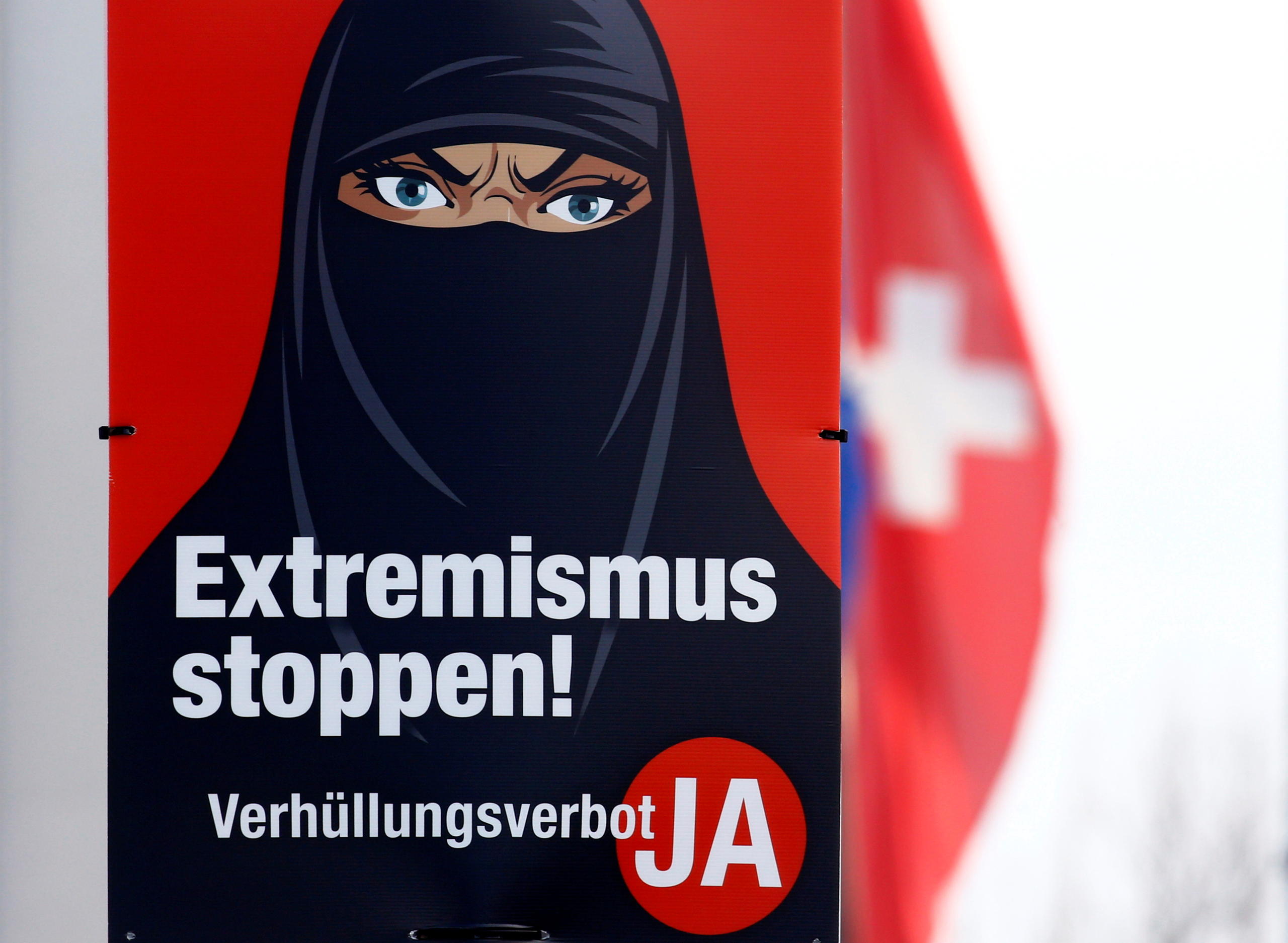 Plakat verhüllte Frau mit bösem Blick